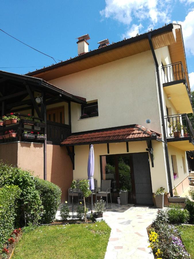 Kuca Maric Mackat Bed & Breakfast エクステリア 写真